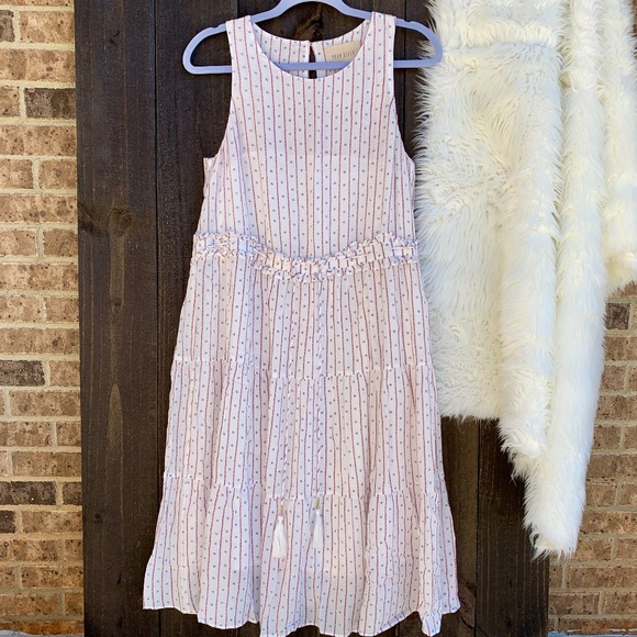 Moon River Dresses & Skirts - Moon River Striped Printed Tie Waist Midi Dress